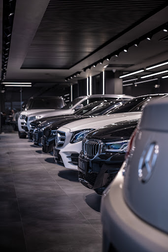 Auto Dealership Cleaning